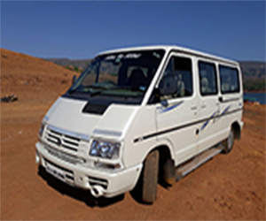 8 Seater Tata Winger on Rent in Mumbai